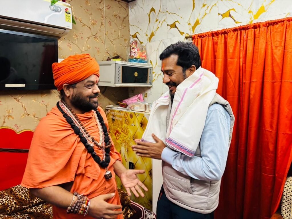 Bilaspur News:– प्रेस क्लब अध्यक्ष अजीत मिश्रा का रतनपुर में आतिशी स्वागत, महामाया दर्शन को पहुंचे