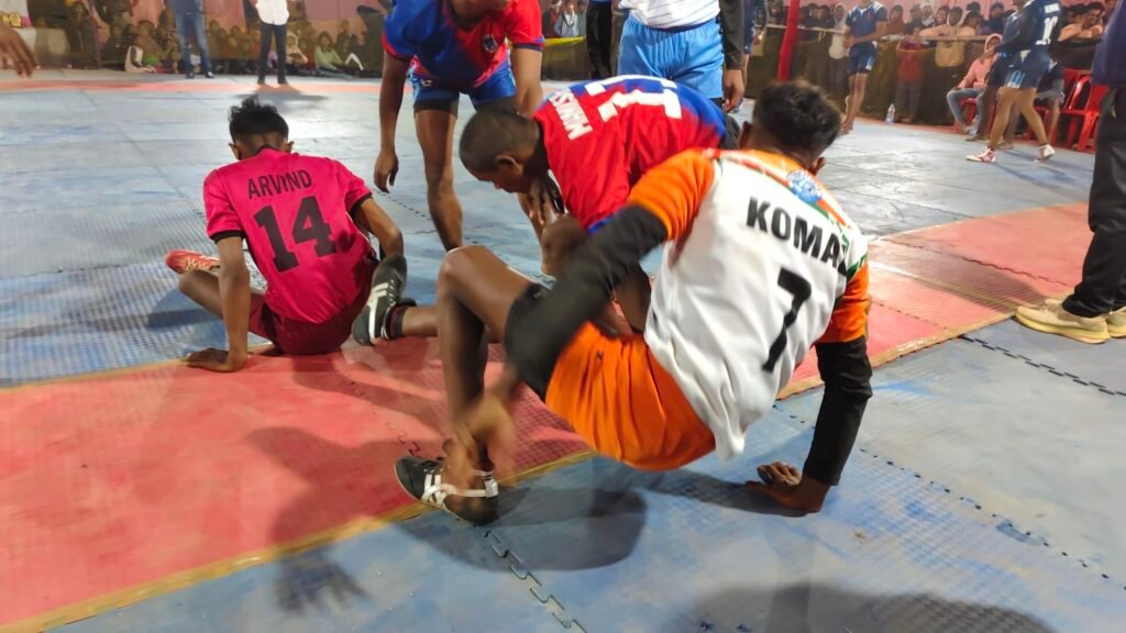 राज्य स्तरीय कबड्डी प्रतियोगिता के दूसरे दिन मुख्य अतिथियों का हुआ भव्य अभिनंदन