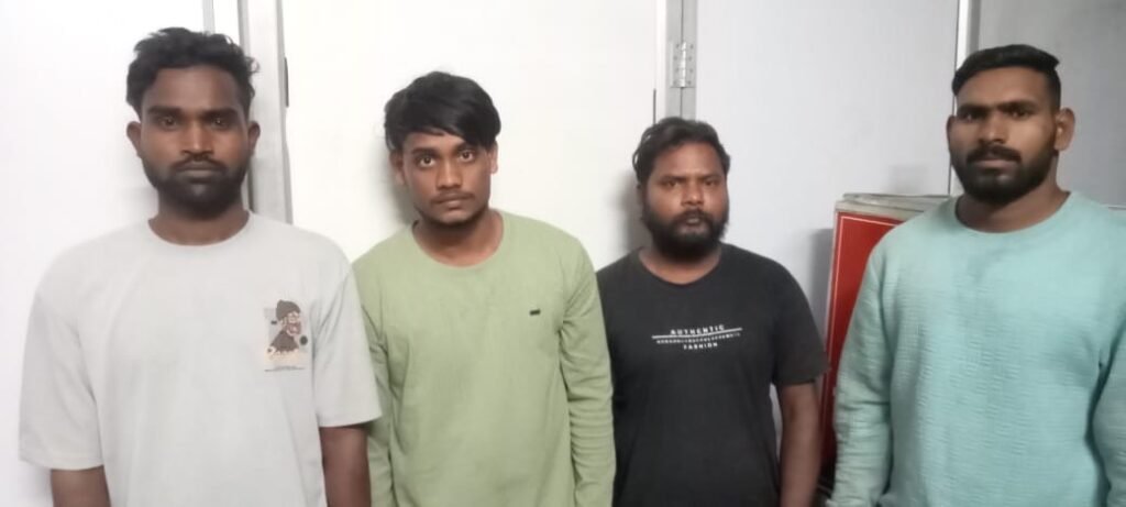 Janjgir Crime News:–सुपरवाइजर को मारपीट कर फेंक दिया था गहरी खाई में,फिर 20 लाख से अधिक की हुई थी लूट,मास्टरमाइंड समेत चार आरोपी गिरफ्तार,एक फरार