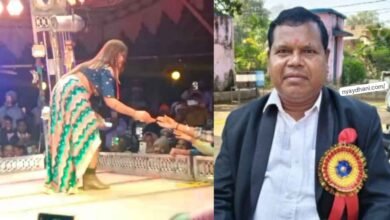 CG:– बार बालाओं के अश्लील डांस में रुपए लुटाने वाले एसडीएम हटाए गए, जांच कमेटी बनी CG:– बार बालाओं के अश्लील डांस में रुपए लुटाने वाले एसडीएम हटाए गए, जांच कमेटी बनी