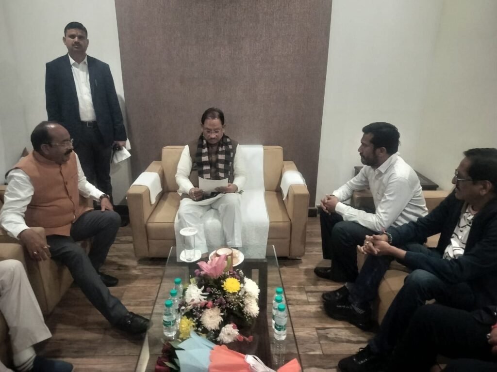 CG:– बिलासपुर प्रेस क्लब के नवनिर्वाचित अध्यक्ष अजित मिश्रा के नेतृत्व में कार्यकारिणी ने मुख्यमंत्री विष्णुदेव साय से की शिष्टाचार भेंट