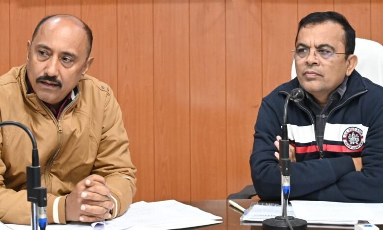 CG News:– अवैध खनन पर प्रशासन सख्त, कलेक्टर–एसपी ने ली जिला स्तरीय टास्क फोर्स समिति की बैठक