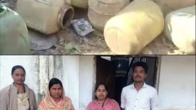 CG:– नए साल की शुरुआत में रतनपुर पुलिस का बड़ा एक्शन, 225 लीटर महुआ शराब जब्त, महिला कोचिया जेल भेजी गई CG:– नए साल की शुरुआत में रतनपुर पुलिस का बड़ा एक्शन, 225 लीटर महुआ शराब जब्त, महिला कोचिया जेल भेजी गई