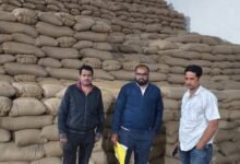 Janjgir News:–ओम राइस मिल में छापा… 57 हजार बोरी धान जप्त, प्रशासन का साफ संदेश—अब धान के खेल पर नहीं होगी नरमी