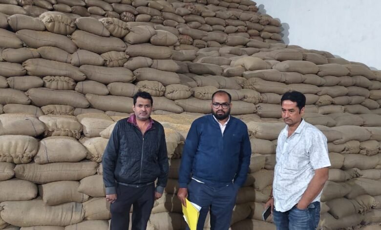 Janjgir News:–ओम राइस मिल में छापा… 57 हजार बोरी धान जप्त, प्रशासन का साफ संदेश—अब धान के खेल पर नहीं होगी नरमी