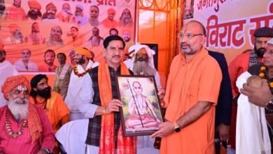 Ratanpur News:– सिद्धिविनायक मंदिर में में विराट संत सम्मेलन,केंद्रीय राज्य मंत्री तोखन साहू की मौजूदगी में सनातन मुद्दों पर खुला संवाद…