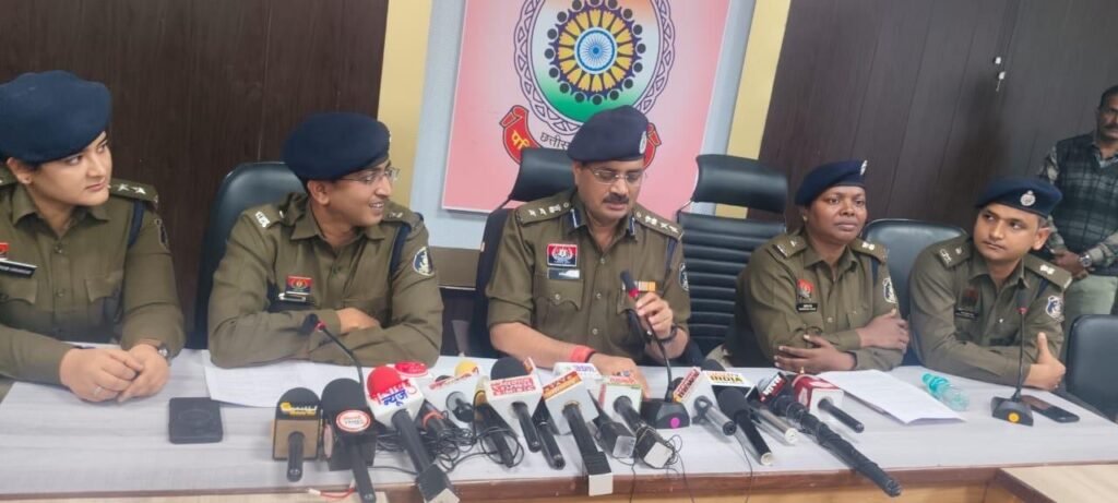Bilaspur News:– पेट्रोल पंप लूटकांड: देसी कट्टा दिखाकर लूट,तीन आरोपी मेले से गिरफ्तार