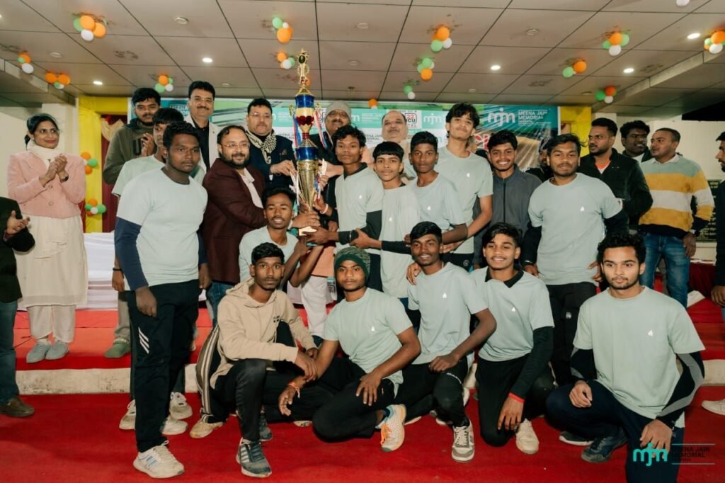 कोरबा में पहली बार इंटर-स्कूल और ओपन टेनिस बॉल फ्लड लाइट एमजीएम मेमोरियल क्रिकेट टूर्नामेंट